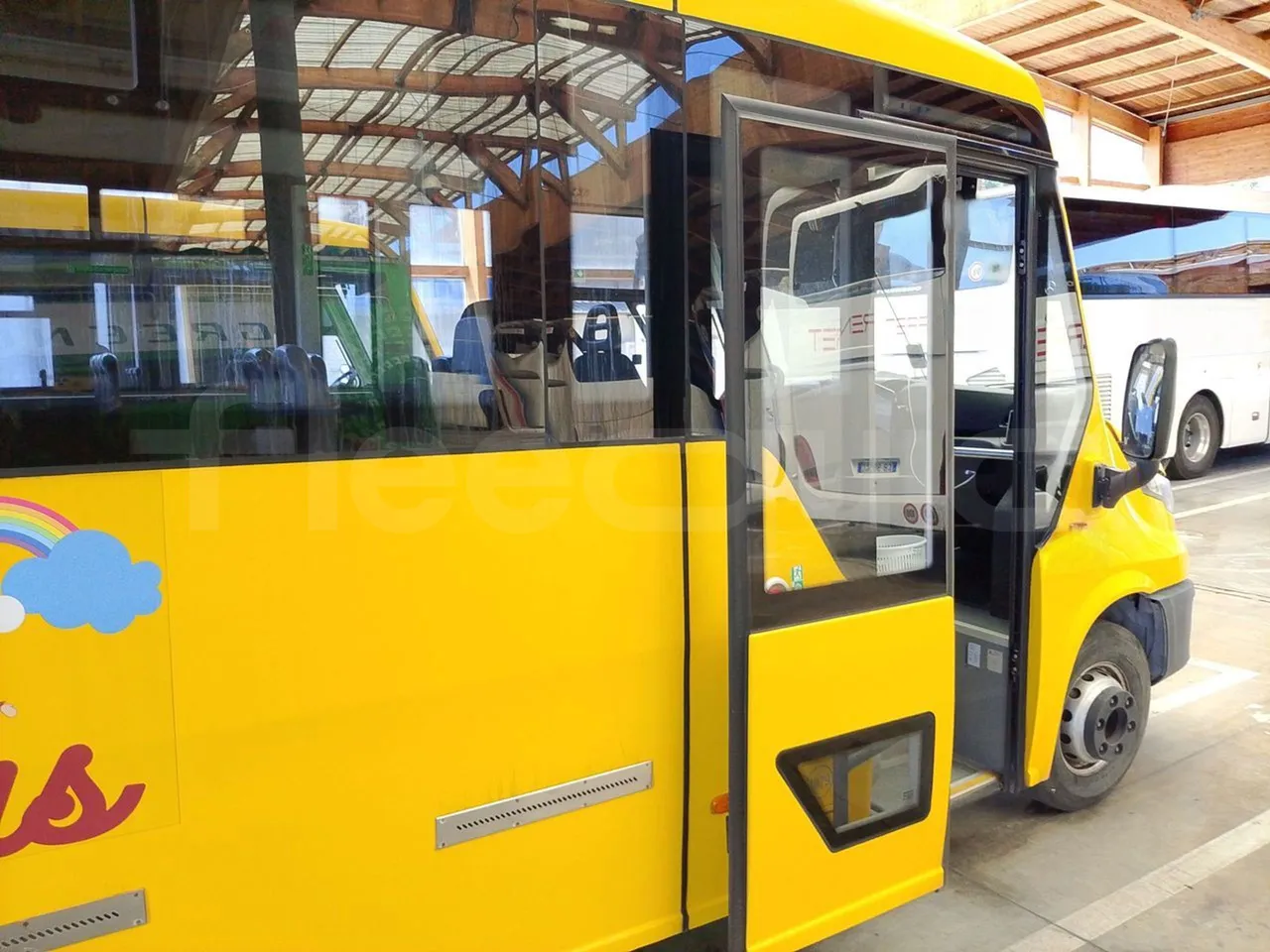 Iveco Indcar WGIVMY11 MOBI SCUOLABUS - EUR6 - 100Kw - 8,592m - platform open photo