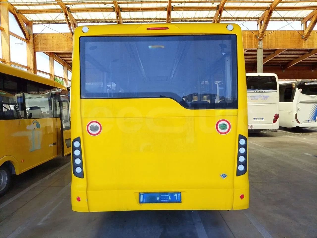 Iveco Indcar WGIVMY11 MOBI SCUOLABUS - EUR6 - 100Kw - 8,592m - rear hatch closed