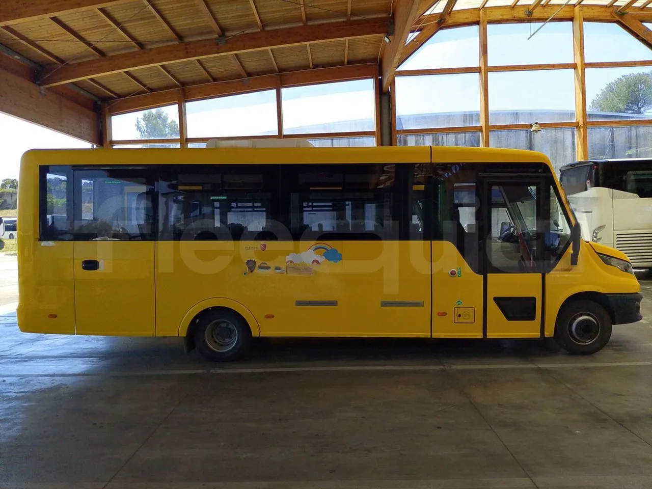 Iveco Indcar WGIVMY11 MOBI SCUOLABUS - EUR6 - 100Kw - 8,592m - right side doors closed