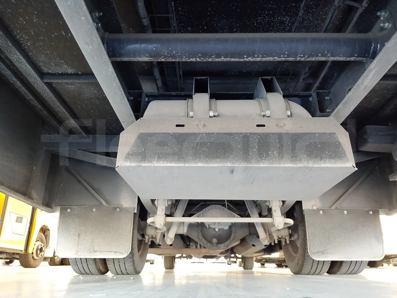 Iveco Indcar WGIVMY11 MOBI SCUOLABUS - EUR6 - 100Kw - 8,592m - front undercarriage from front