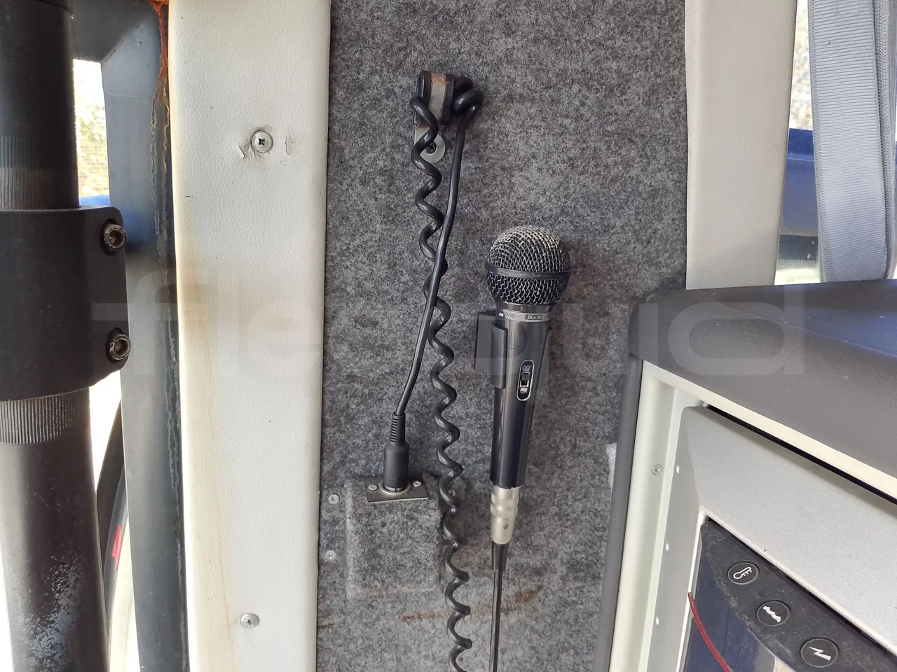 Car Ind GT-ROY ROY/ Euro 5 - 209 Kw - 9,2 Mt - driver microphone accessories photo