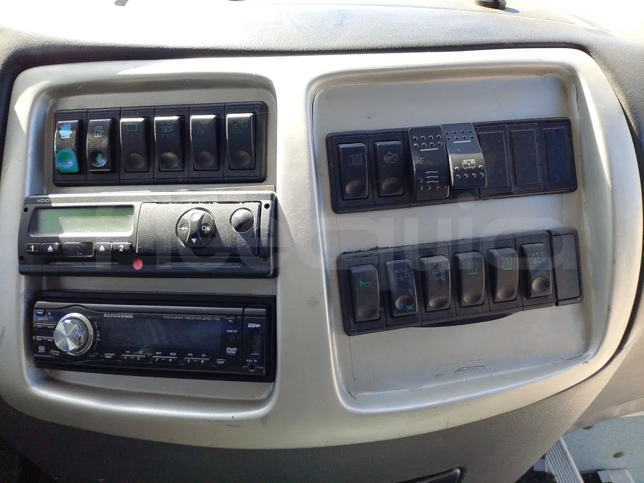Car Ind GT-ROY ROY/ Euro 5 - 209 Kw - 9,2 Mt - radio accessories photo