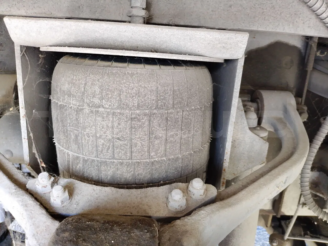 Car Ind GT-ROY ROY/ Euro 5 - 209 Kw - 9,2 Mt - front air springs left