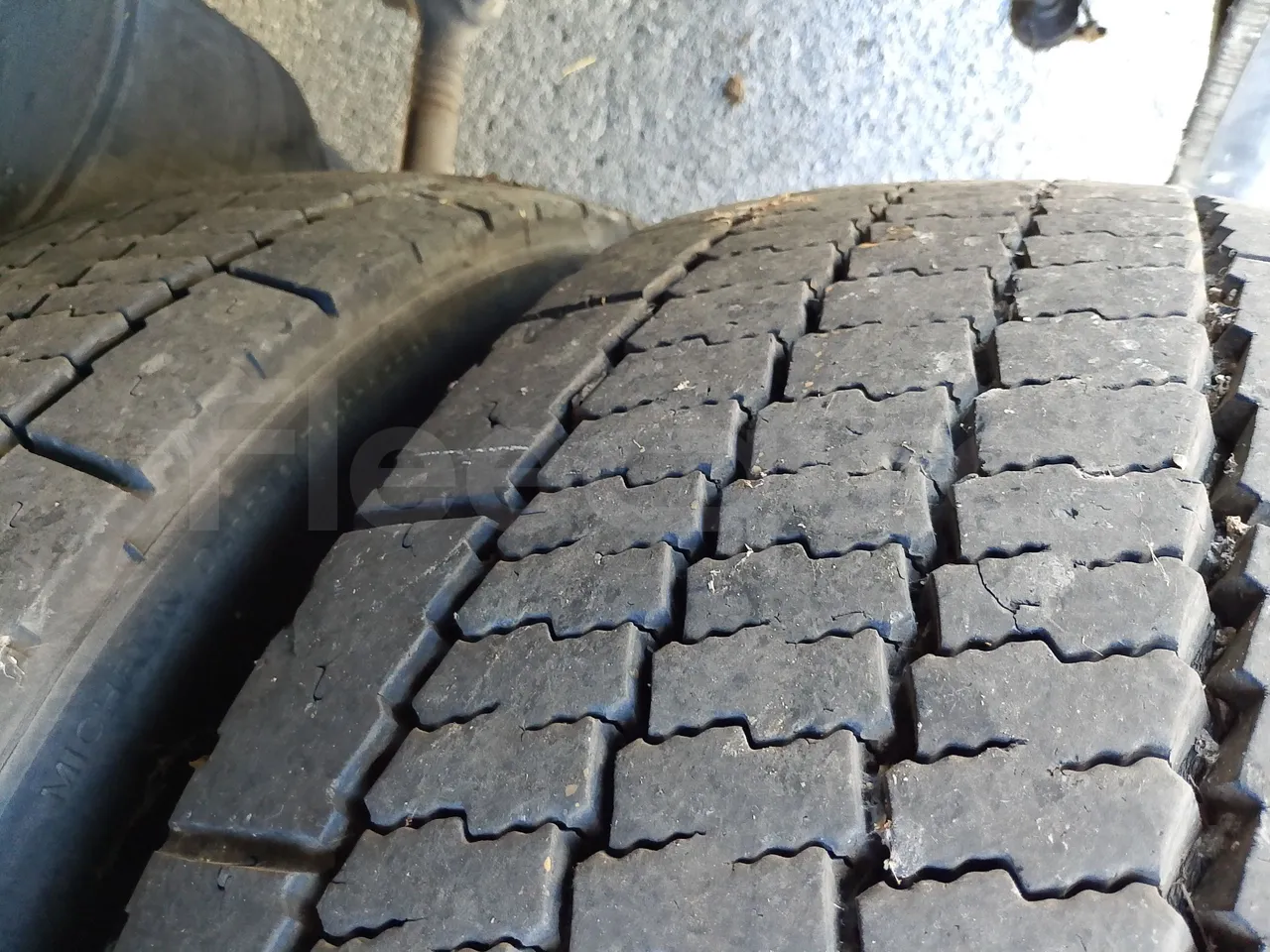 Car Ind GT-ROY ROY/ Euro 5 - 209 Kw - 9,2 Mt - tread condition second axle tires left
