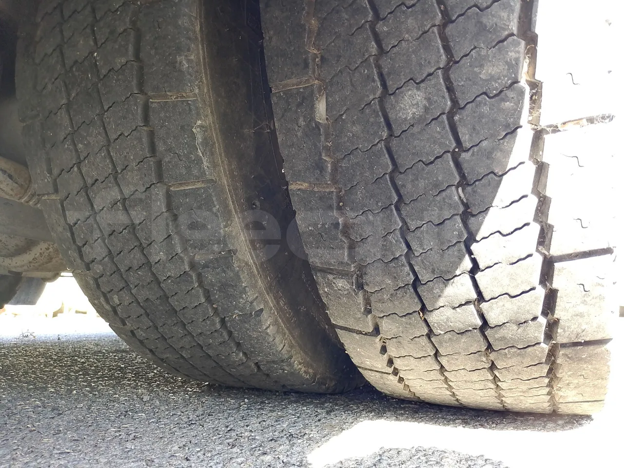 Car Ind GT-ROY ROY/ Euro 5 - 209 Kw - 9,2 Mt - tread condition third axle tires left