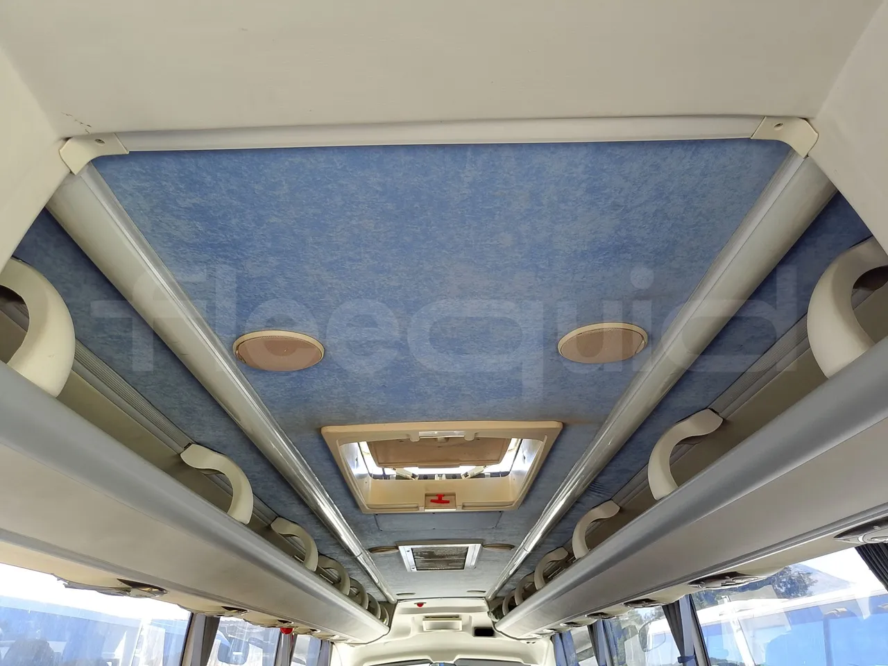 Car Ind GT-ROY ROY/ Euro 5 - 209 Kw - 9,2 Mt - overhead compartments photo