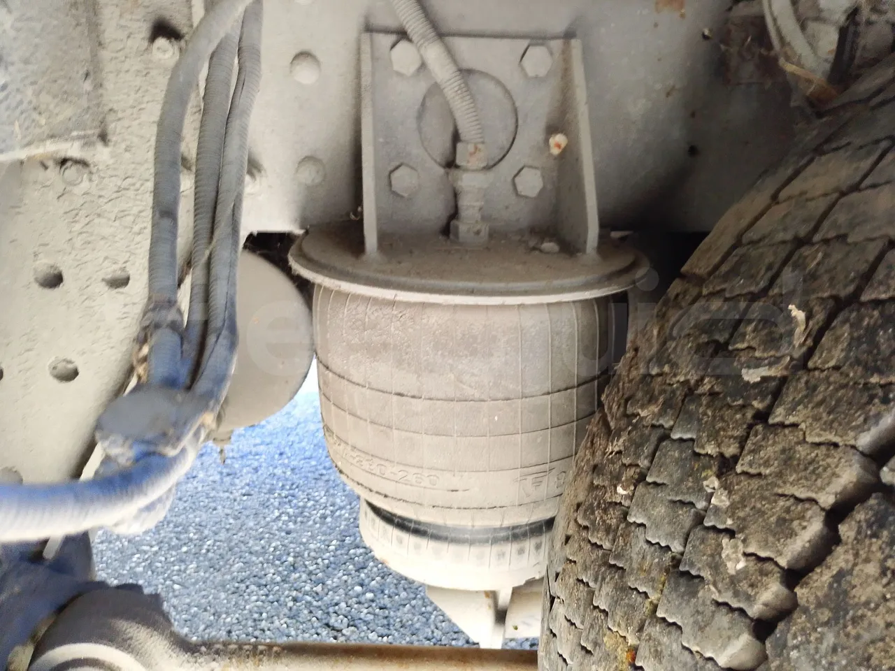 Car Ind GT-ROY ROY/ Euro 5 - 209 Kw - 9,2 Mt - axle 2 shock absorbers 2 left
