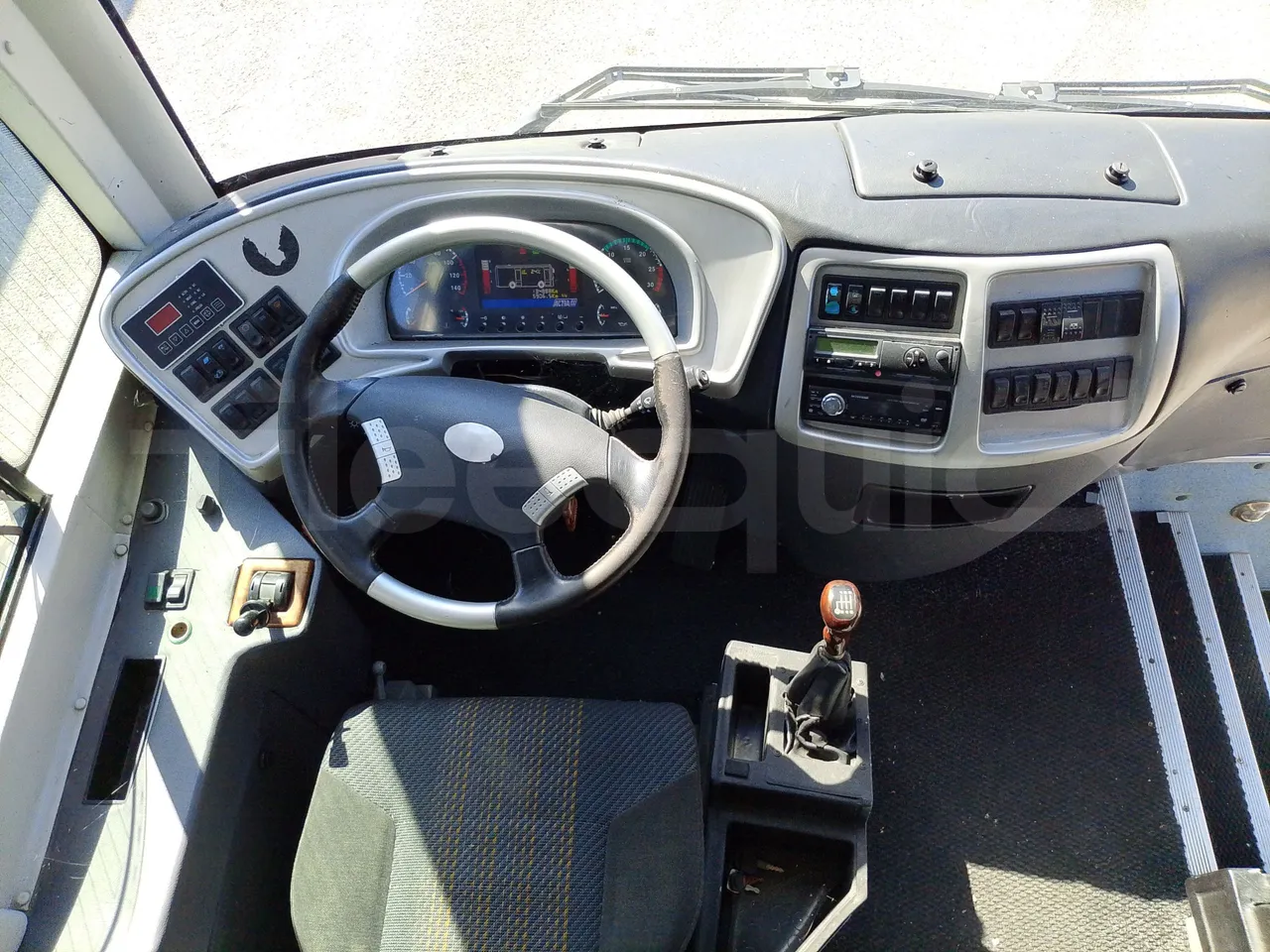 Car Ind GT-ROY ROY/ Euro 5 - 209 Kw - 9,2 Mt - steering wheel photo