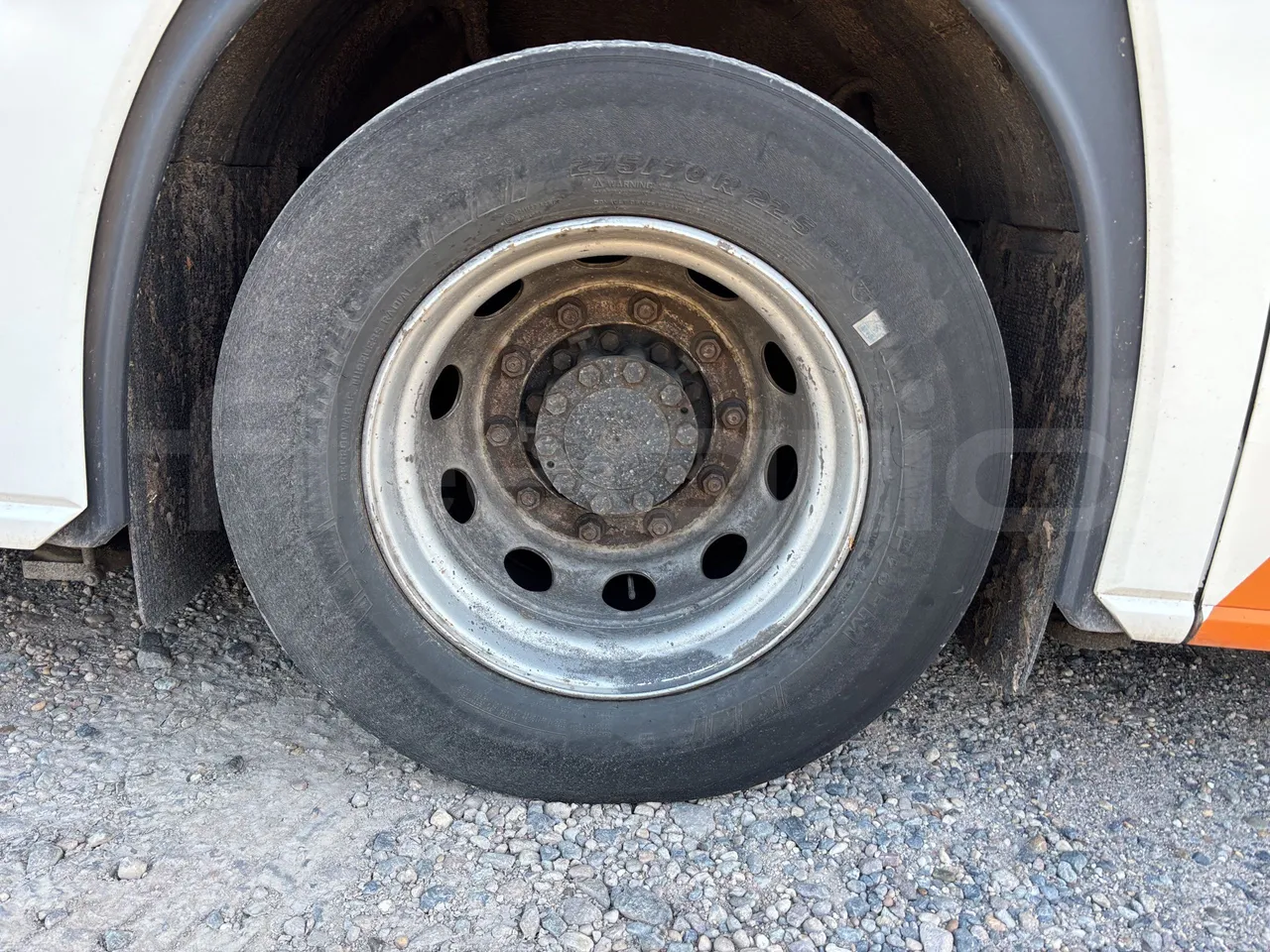 Solaris Urbino - Second Axle Left Side: Complete Wheel