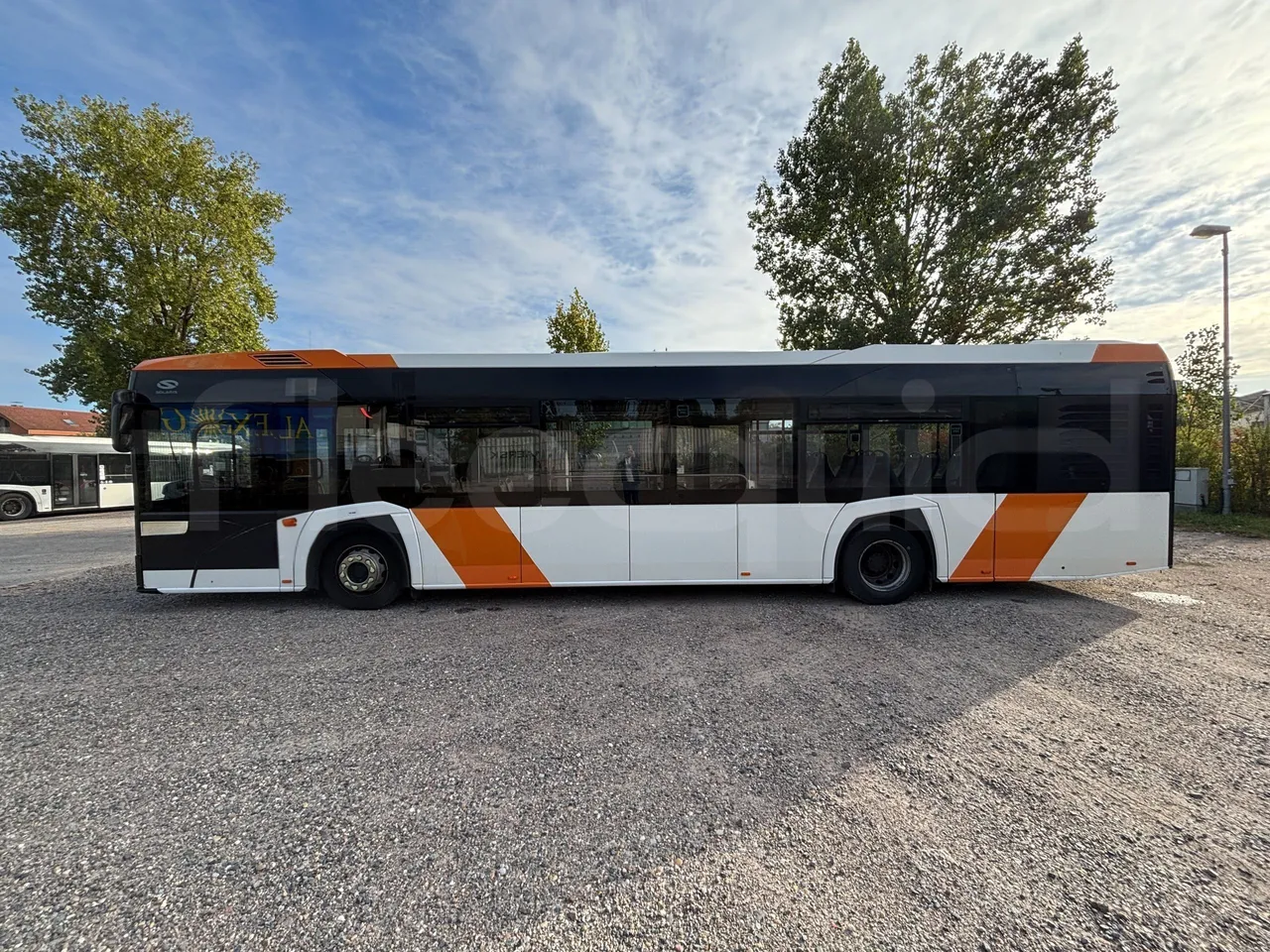 Solaris Urbino - Left Side