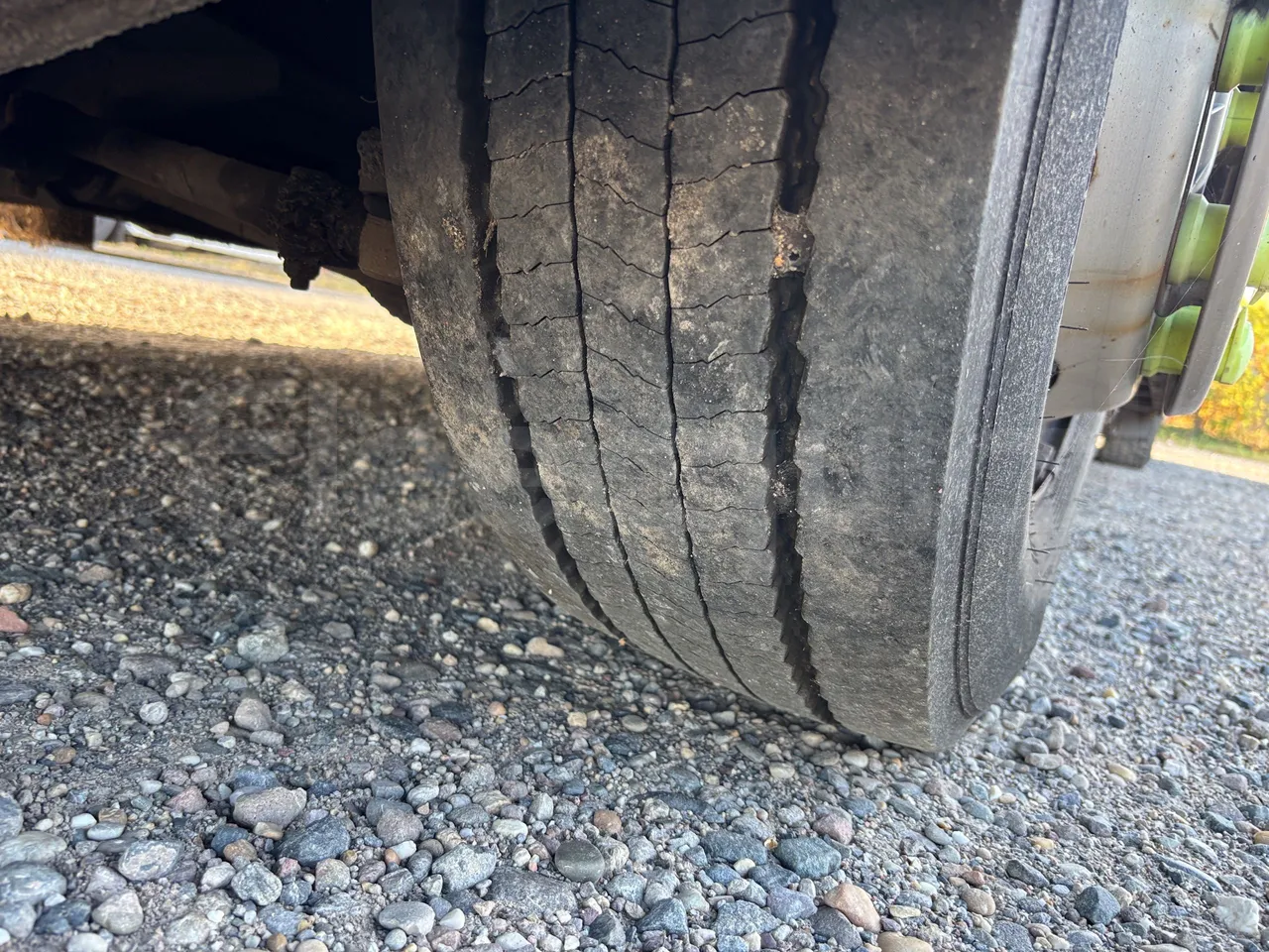 Solaris Urbino - First Axle Left Side: Tyre Tread
