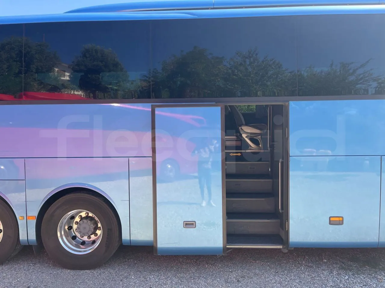 Mercedes-Benz Tourismo RHD L-EUR6-315Kw-13,99m - front door 2 open