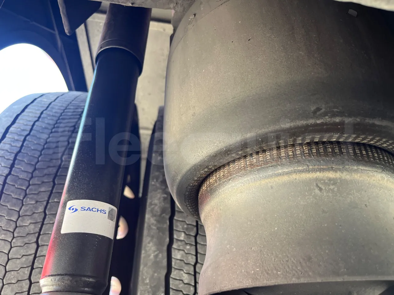 Mercedes-Benz Tourismo RHD L-EUR6-315Kw-13,99m - axel 2 air springs 2 right