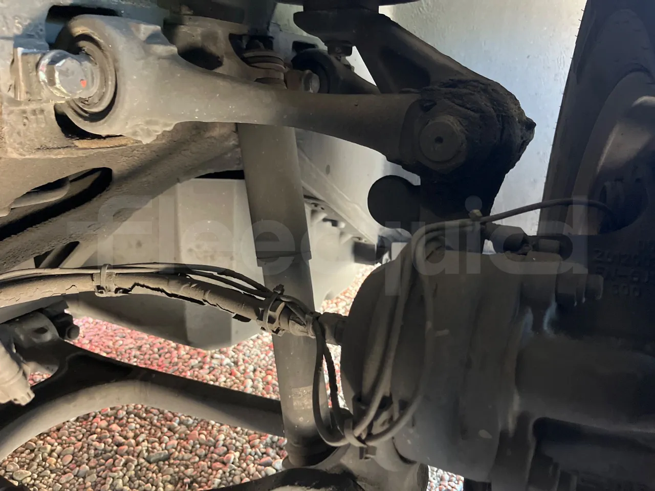 Mercedes-Benz Tourismo RHD L-EUR6-315Kw-13,99m - axel 3 caliper brakes left