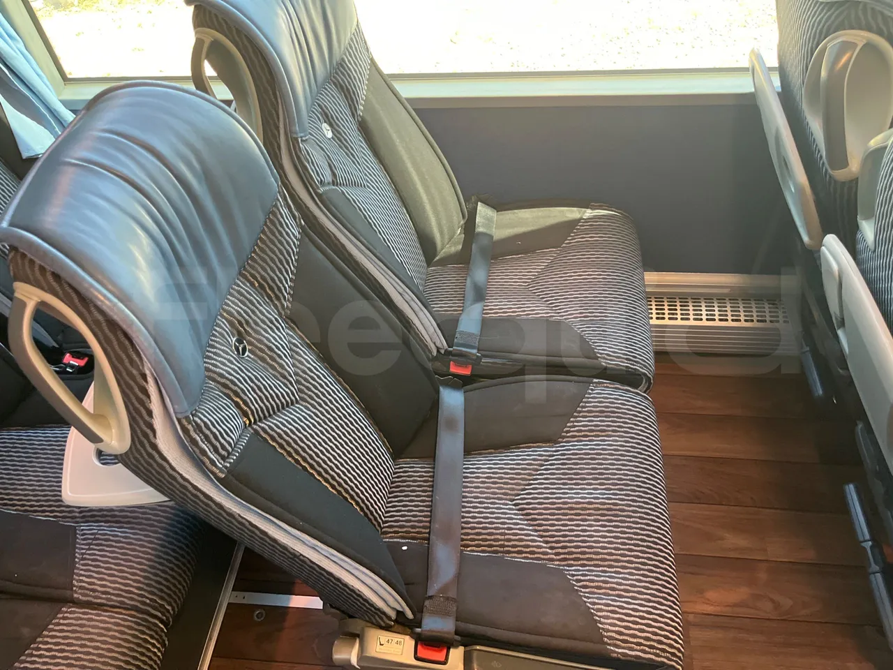 Mercedes-Benz Tourismo RHD L-EUR6-315Kw-13,99m - central seat safety belt