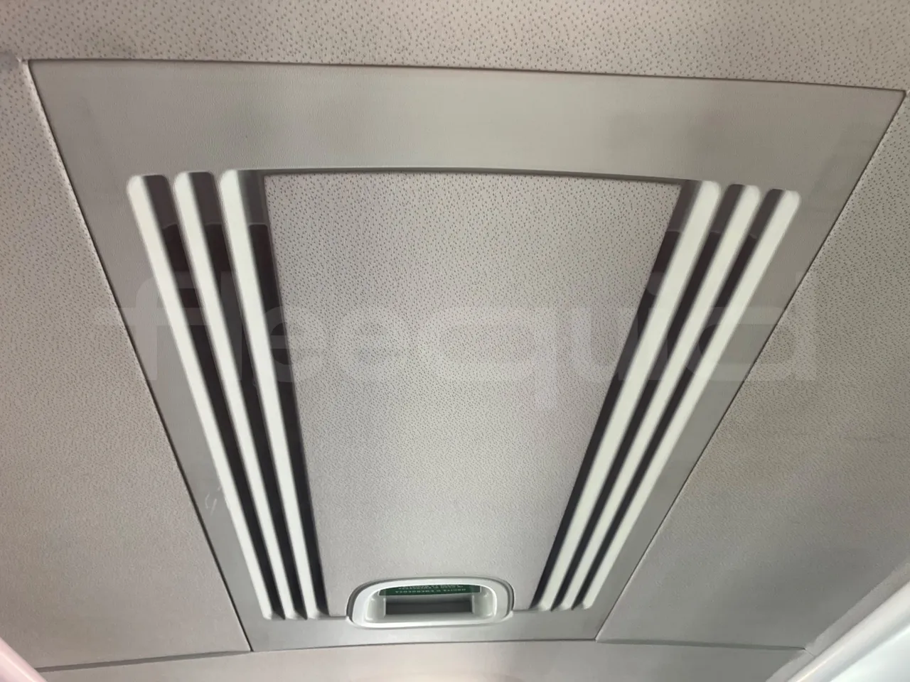 Mercedes-Benz Tourismo RHD L-EUR6-315Kw-13,99m - roof hatch 1