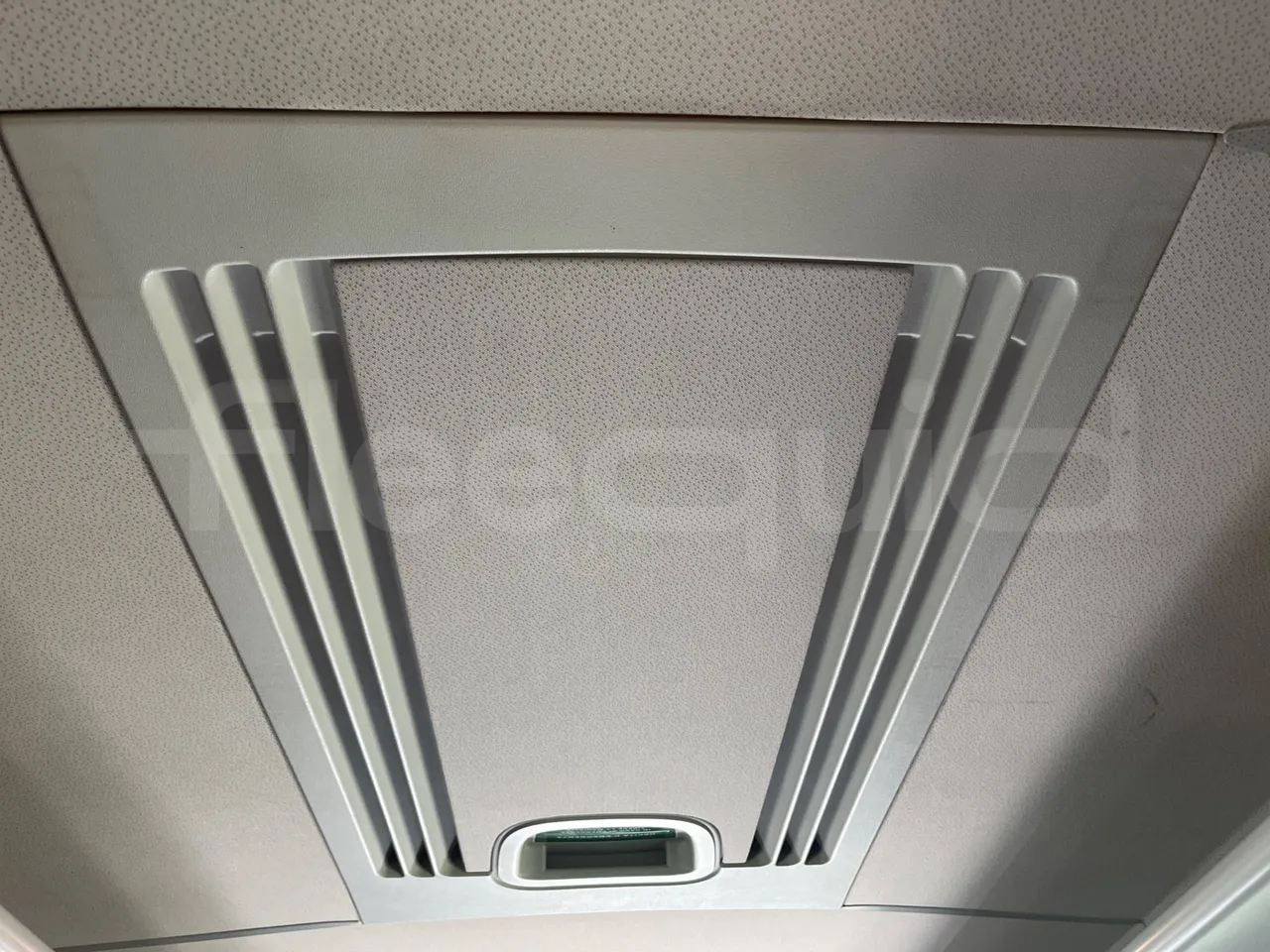 Mercedes-Benz Tourismo RHD L-EUR6-315Kw-13,99m - roof hatch 2
