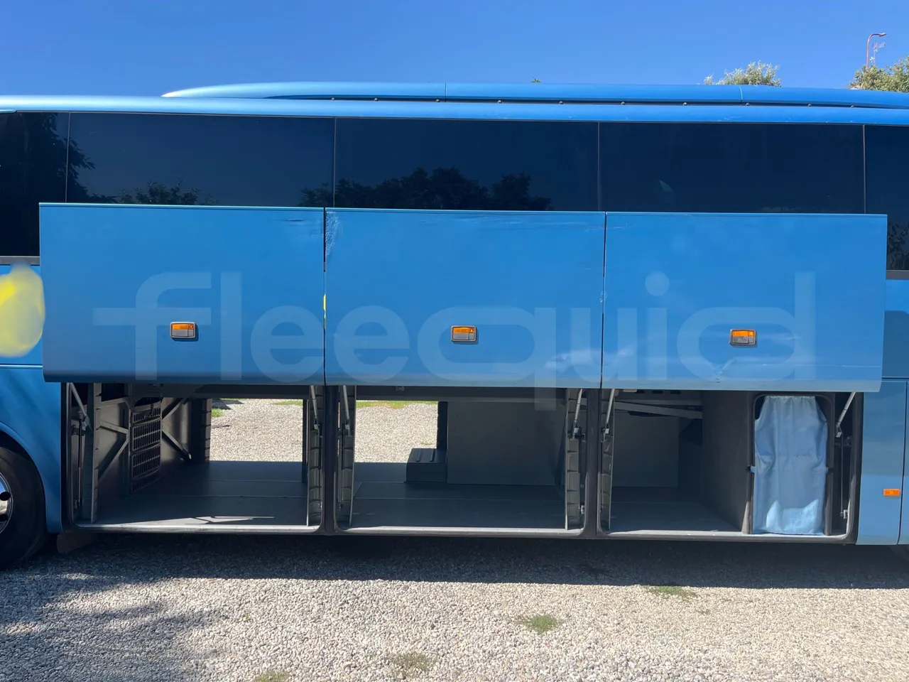 Mercedes-Benz Tourismo RHD L-EUR6-315Kw-13,99m - luggage rack photo