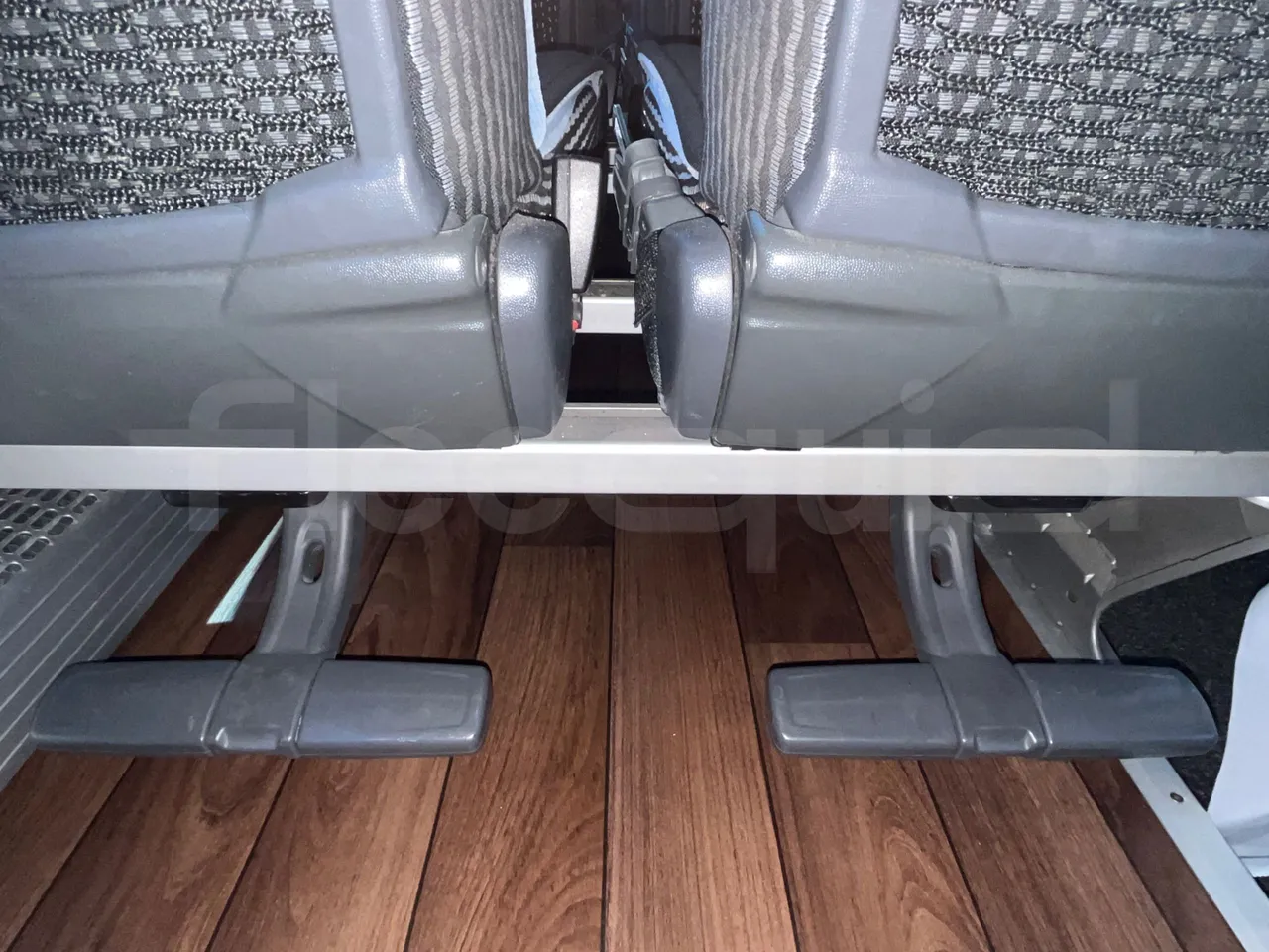 Mercedes-Benz Tourismo RHD L-EUR6-315Kw-13,99m - power outlets detail