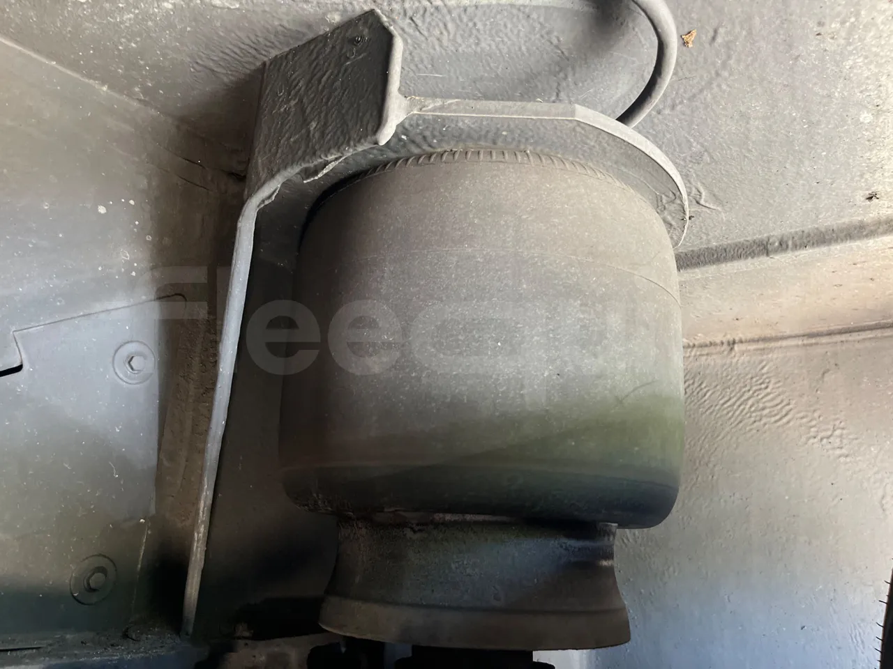 Mercedes-Benz Tourismo RHD L-EUR6-315Kw-13,99m - axle 3 air springs 2 left