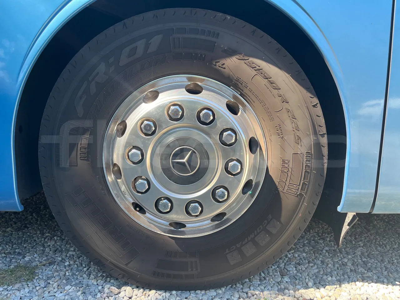 Mercedes-Benz Tourismo RHD L-EUR6-315Kw-13,99m - front left tire measurements