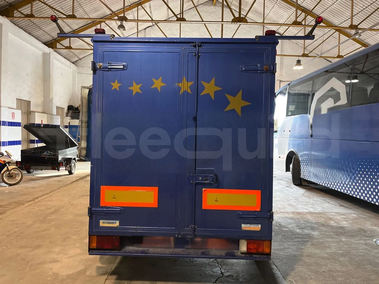 Benavent - Bradley IVM 3500 EH35 - rear hatch closed