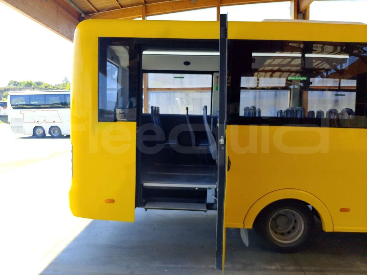 Iveco Indcar WGIVMY11 MOBI SCUOLABUS - EUR6 - 100Kw - 8,592m - front door 3 open (mandatory for bus to scrap)