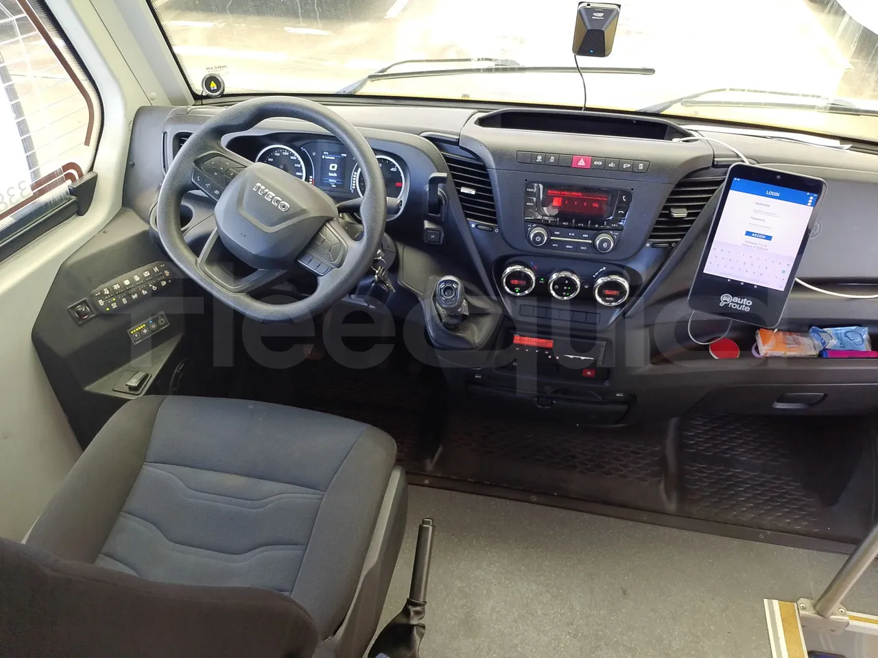 Iveco Indcar WGIVMY11 MOBI SCUOLABUS - EUR6 - 100Kw - 8,592m - buttons panels on (mandatory for bus to scrap)