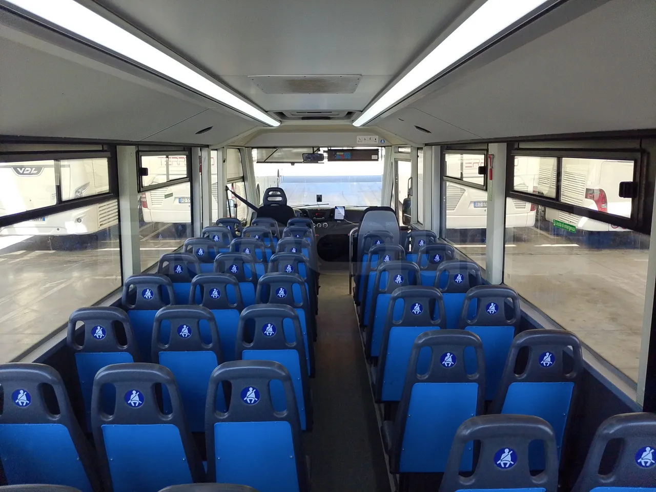 Iveco Indcar WGIVMY11 MOBI SCUOLABUS - EUR6 - 100Kw - 8,592m - forward view all seats last row height