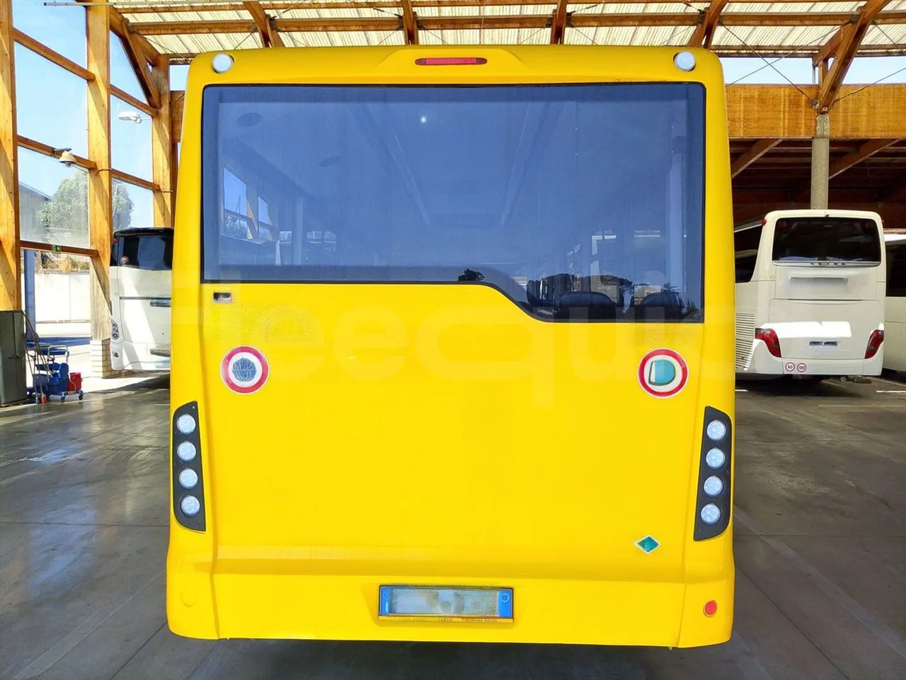 Iveco Indcar WGIVMY11 MOBI SCUOLABUS - EUR6 - 100Kw - 8,592m - rear hatch closed