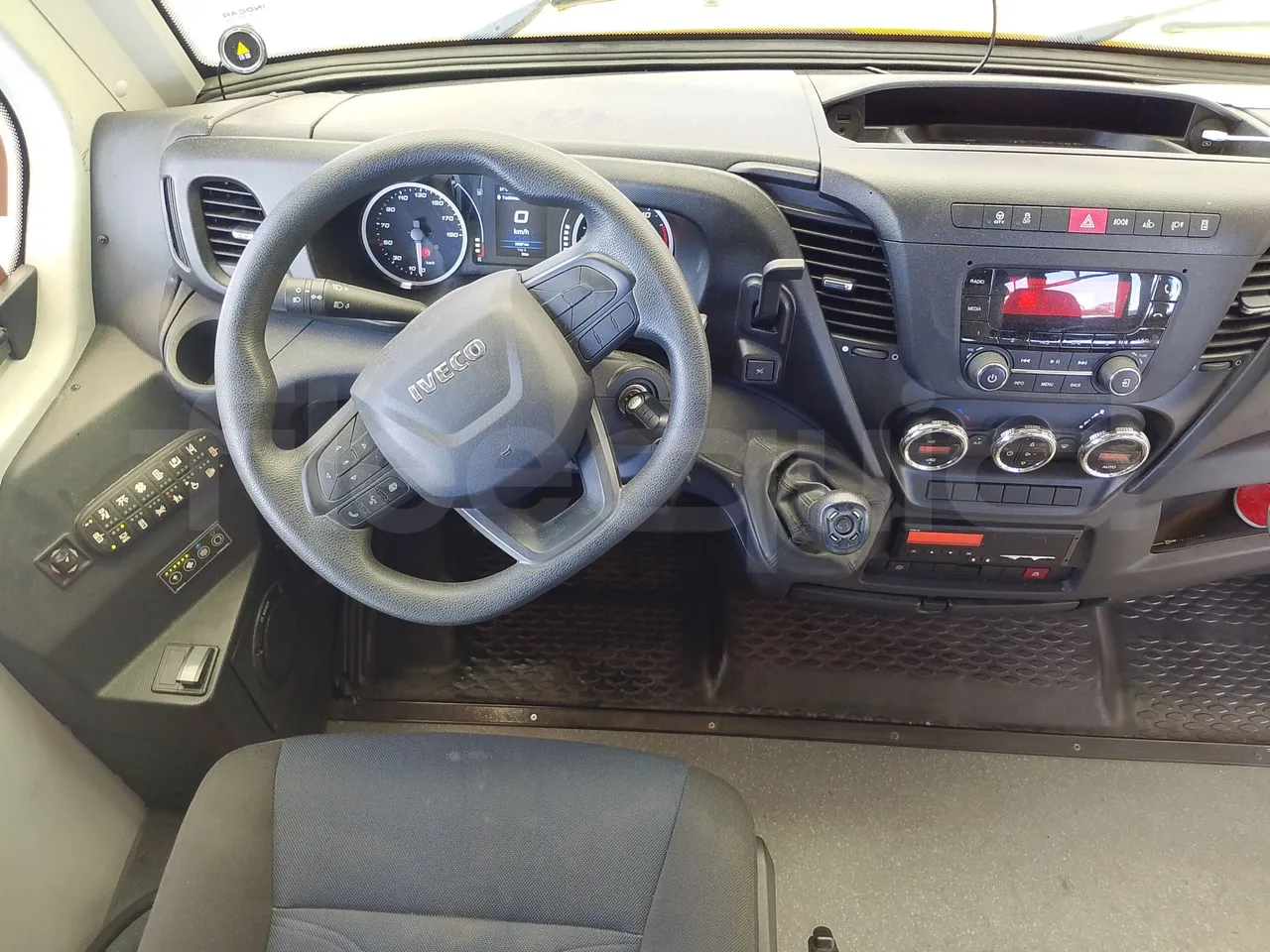 Iveco Indcar WGIVMY11 MOBI SCUOLABUS - EUR6 - 100Kw - 8,592m - steering wheel photo