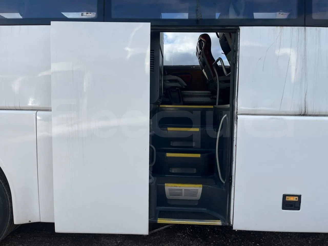 Man LIONS COACH L LION’S COACH L - Euro4 - 338kW - 13.901mt - front door 2 open