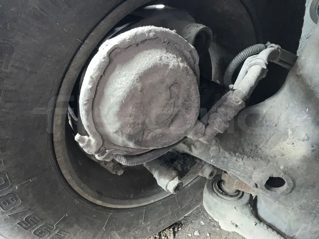 Man LIONS COACH L LION’S COACH L - Euro4 - 338kW - 13.901mt - front brake calipers right