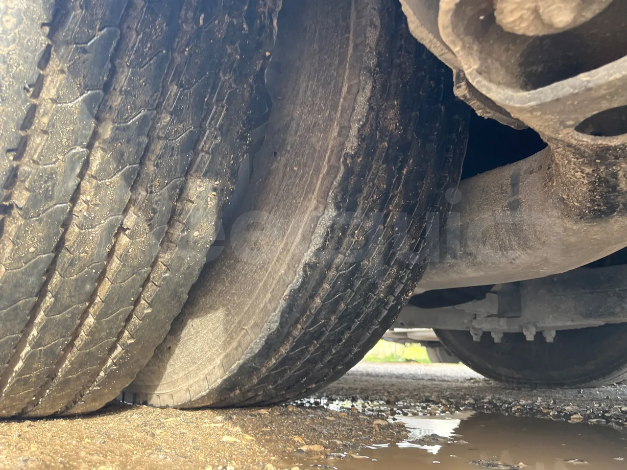 Man LIONS COACH L LION’S COACH L - Euro4 - 338kW - 13.901mt - tread condition third axle tires right