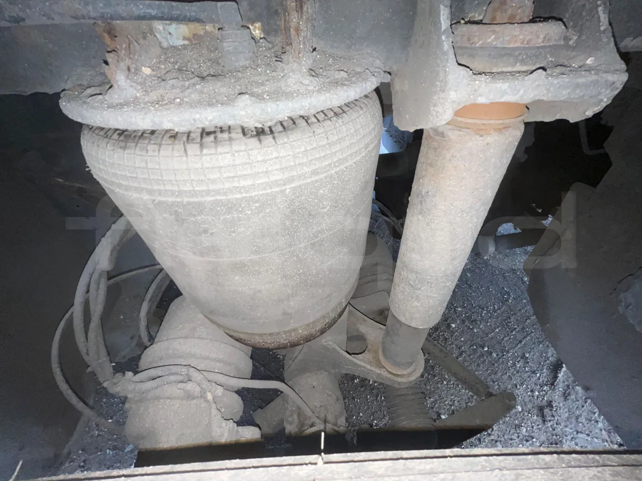 Man LIONS COACH L LION’S COACH L - Euro4 - 338kW - 13.901mt - axel 3 shock absorbers 1 right