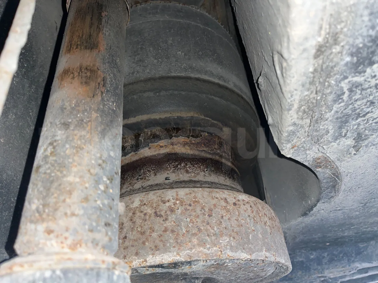 Man LIONS COACH L LION’S COACH L - Euro4 - 338kW - 13.901mt - axle 2 shock absorbers 2 left