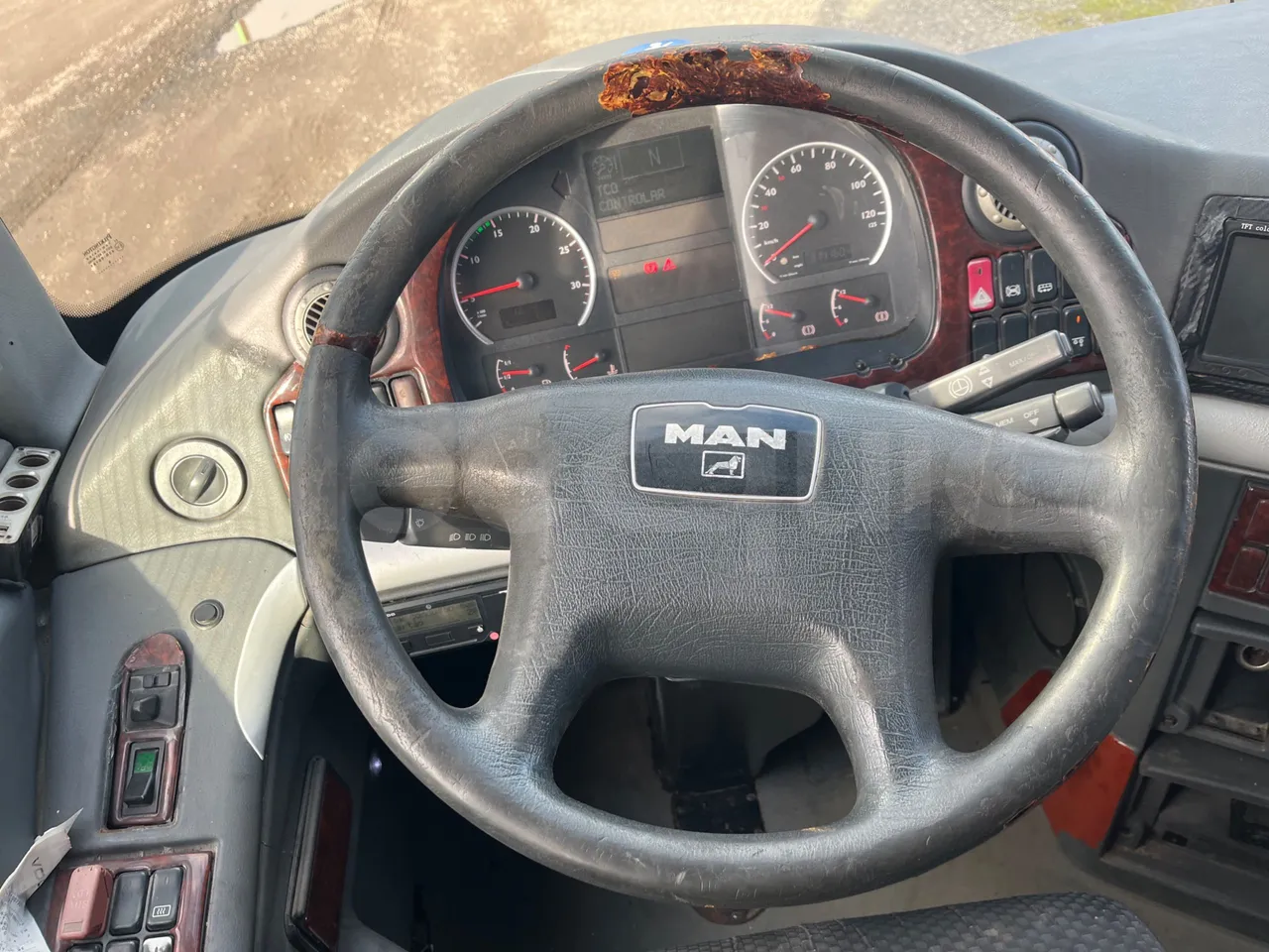 Man LIONS COACH L LION’S COACH L - Euro4 - 338kW - 13.901mt - steering wheel photo