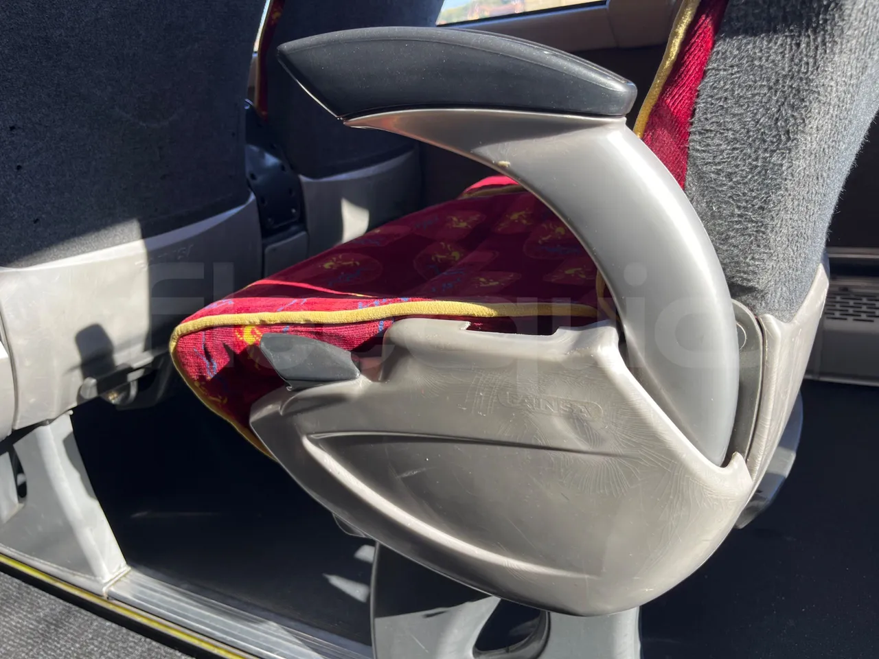 Beulas Scania Aura Scania K124 - Euro3 - 309kW - 12mt - armrest detail photo