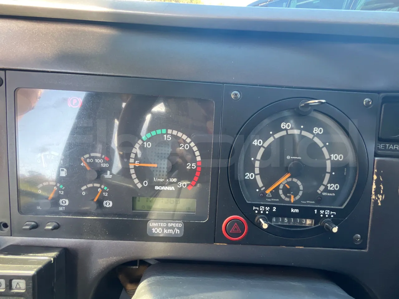 Beulas Scania Aura Scania K124 - Euro3 - 309kW - 12mt - dashboard lights on