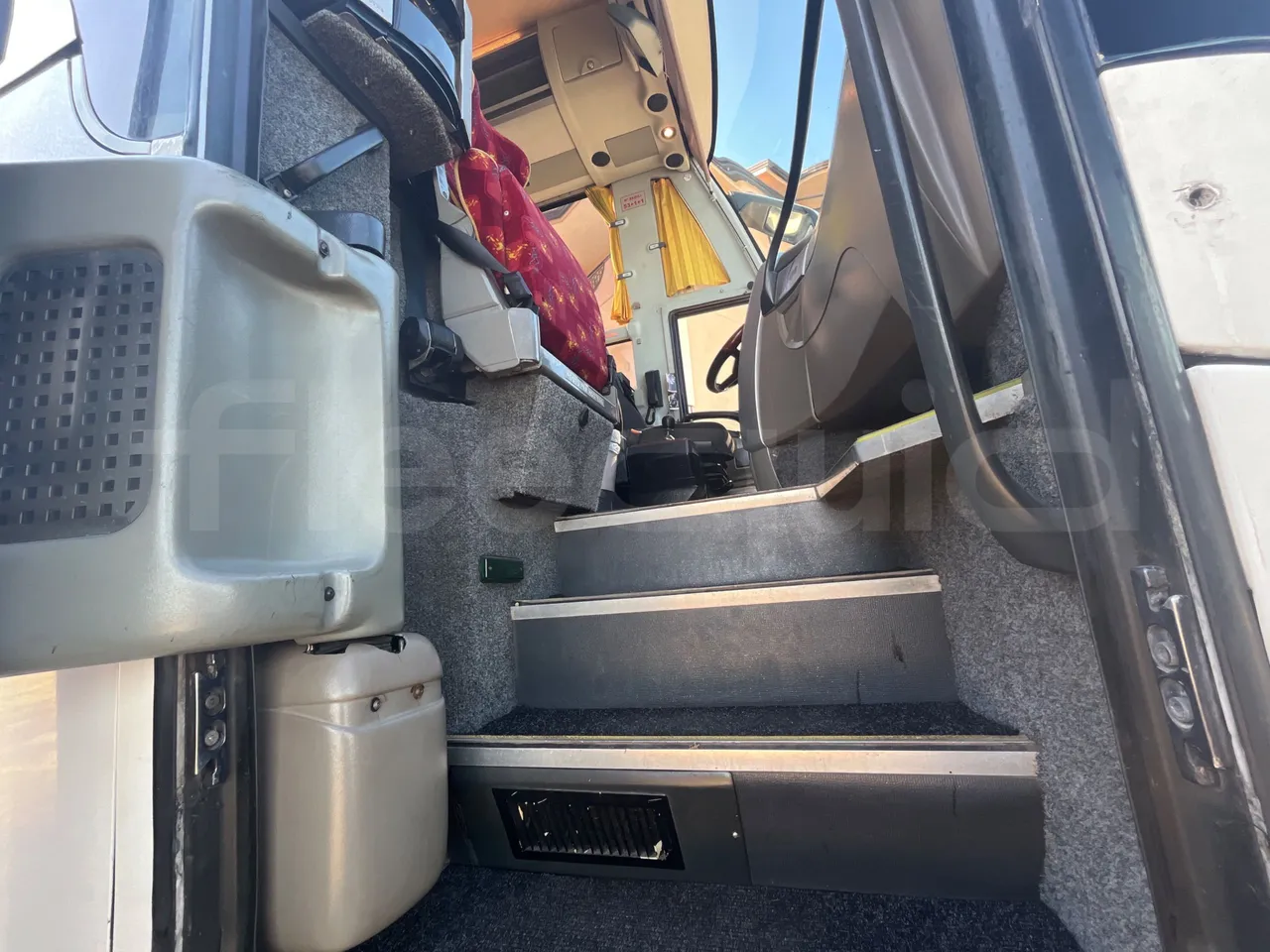 Beulas Scania Aura Scania K124 - Euro3 - 309kW - 12mt - door mechanism photo