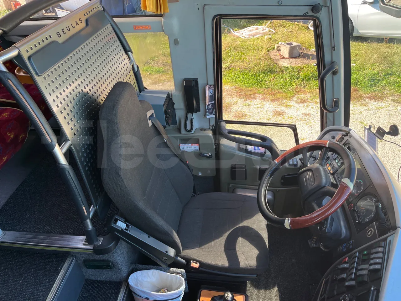 Beulas Scania Aura Scania K124 - Euro3 - 309kW - 12mt - driver's seat photo