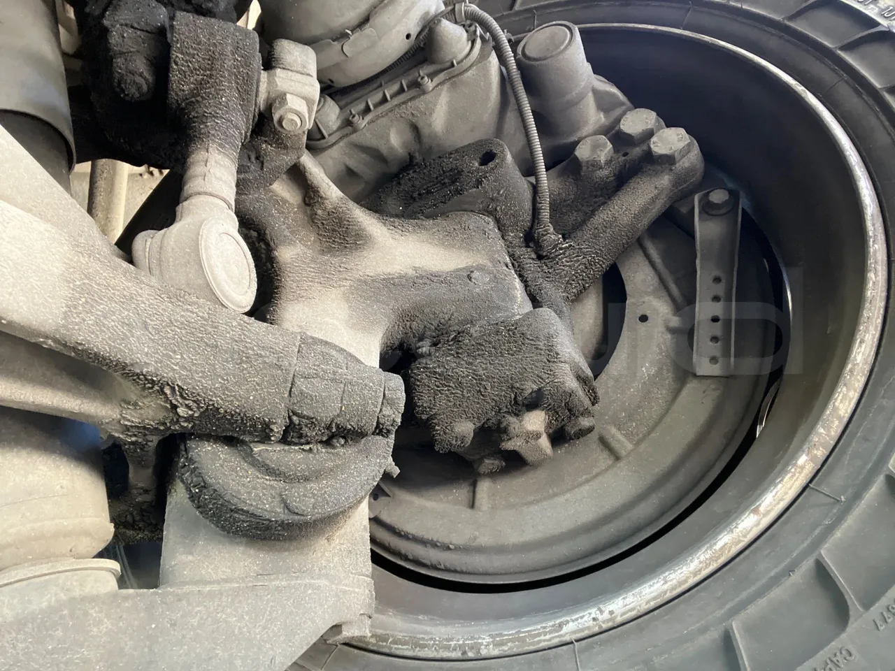 Beulas Scania Aura Scania K124 - Euro3 - 309kW - 12mt - front discs right