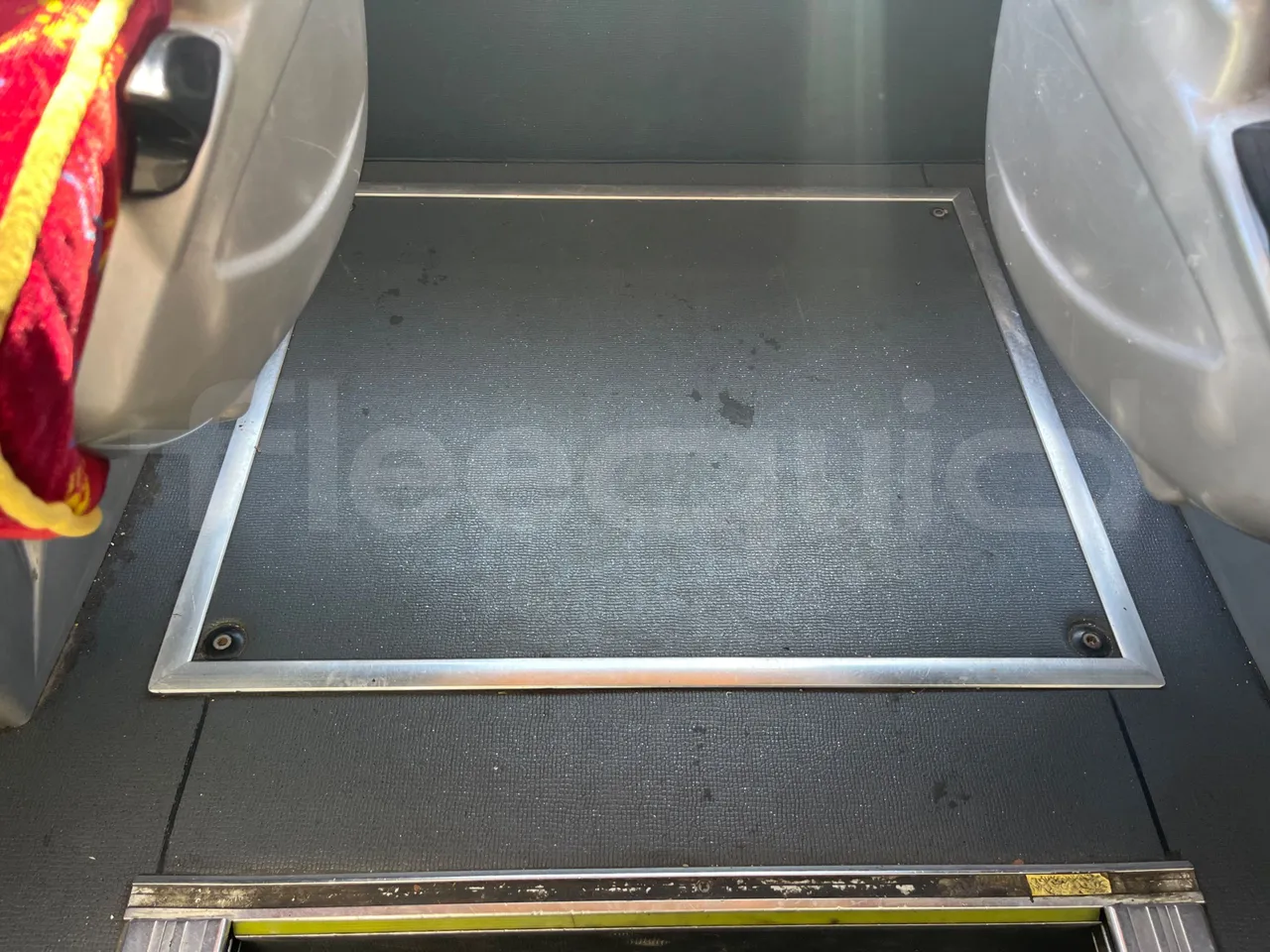 Beulas Scania Aura Scania K124 - Euro3 - 309kW - 12mt - floor hatches photo