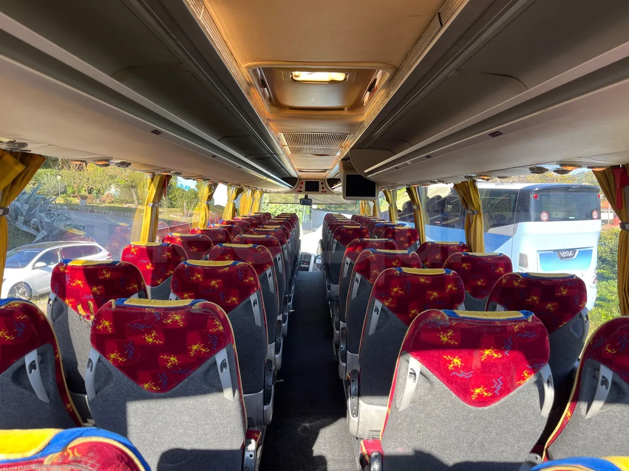 Beulas Scania Aura Scania K124 - Euro3 - 309kW - 12mt - forward view middle aisle