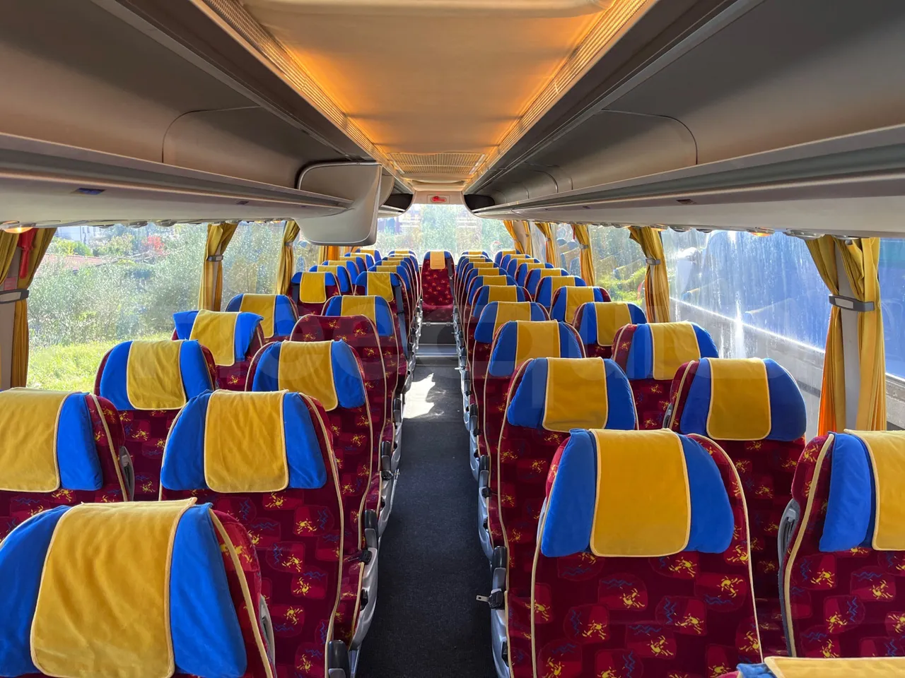 Beulas Scania Aura Scania K124 - Euro3 - 309kW - 12mt - reverse view middle aisle