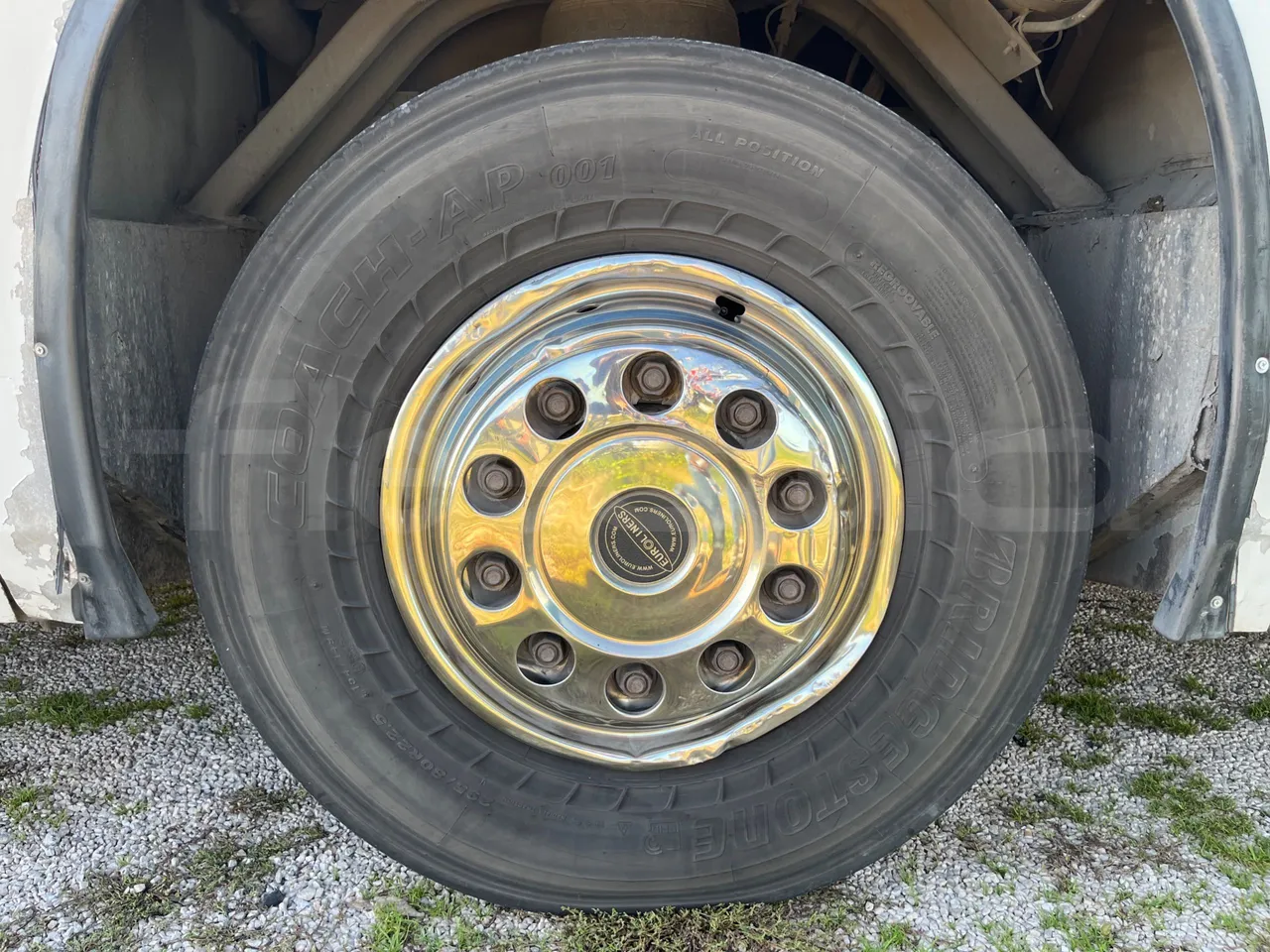 Beulas Scania Aura Scania K124 - Euro3 - 309kW - 12mt - front left tire measurements