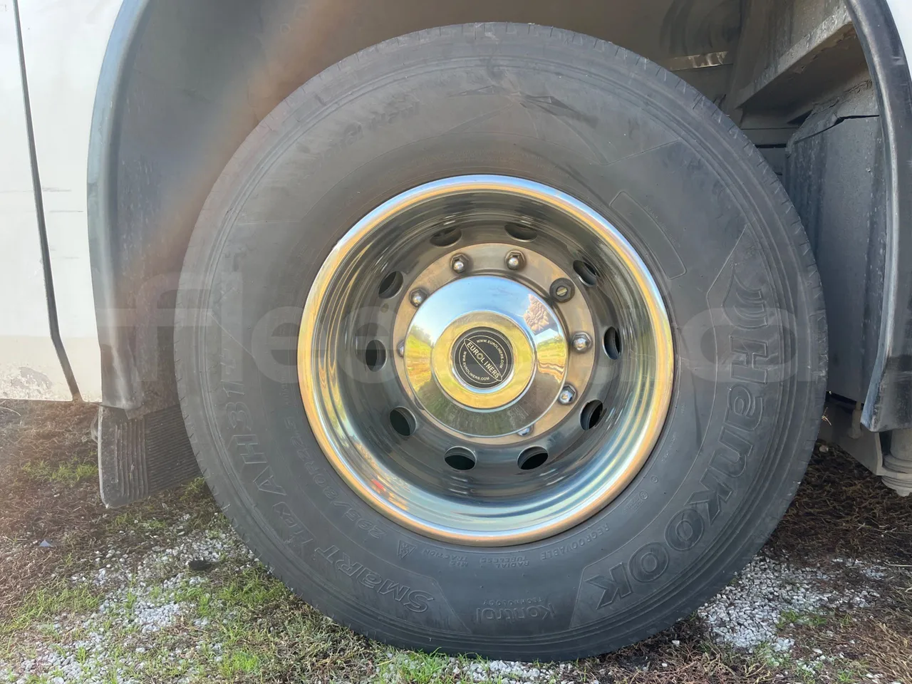 Beulas Scania Aura Scania K124 - Euro3 - 309kW - 12mt - rear left tire photo