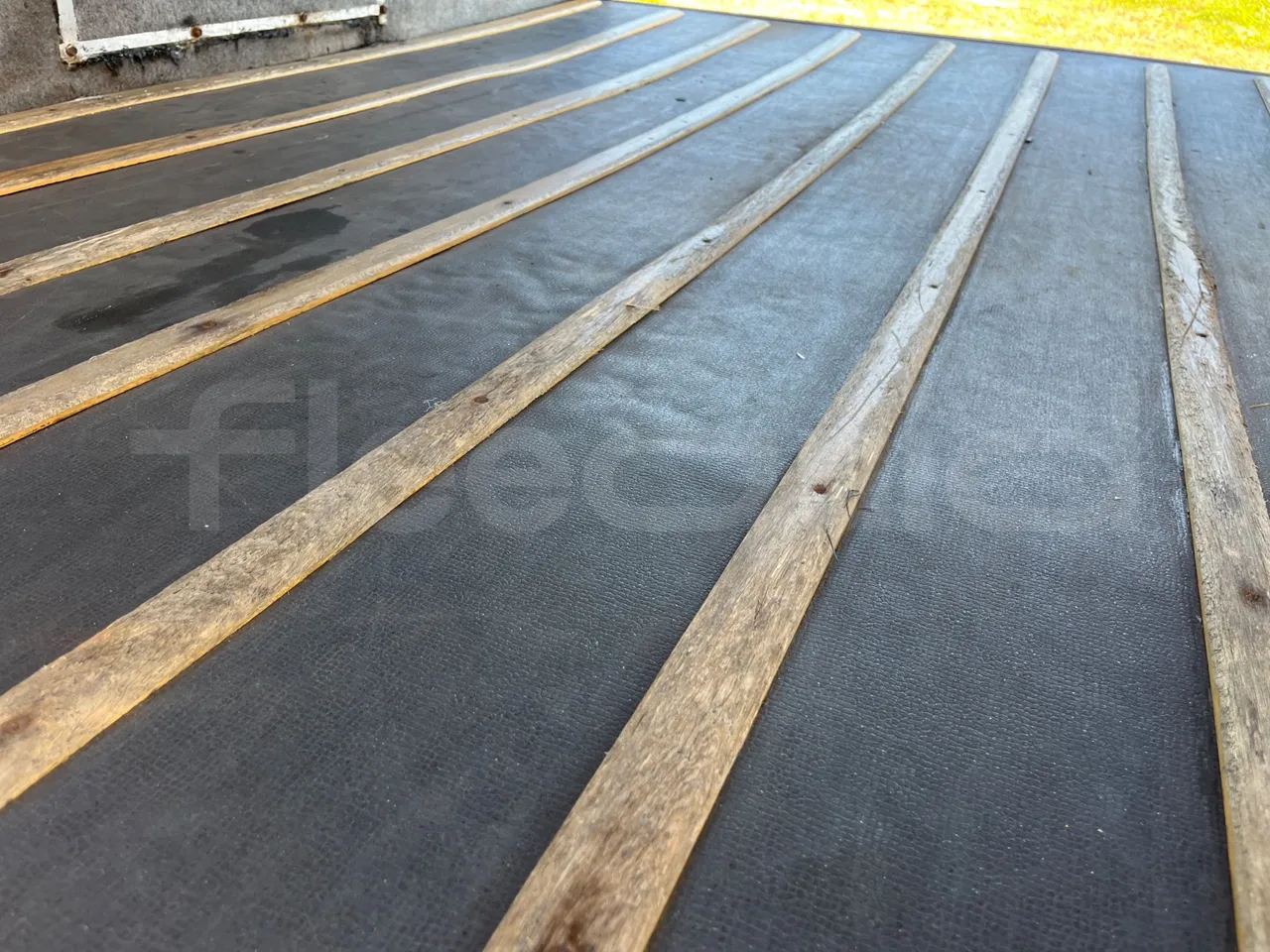 Beulas Scania Aura Scania K124 - Euro3 - 309kW - 12mt - under carpet photo