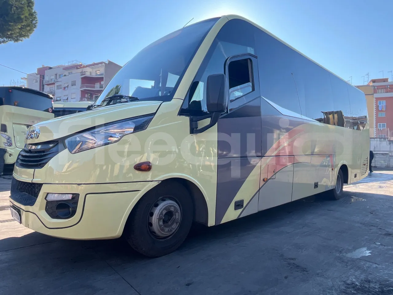 Iveco Daily CARIND - Euro6 - 132kW - 8.400mt - 3/4 front left