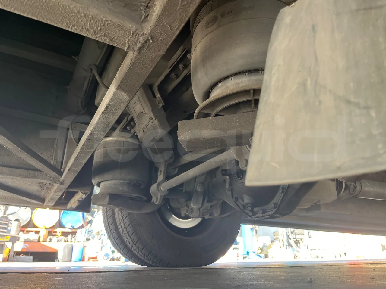 Iveco Daily CARIND - Euro6 - 132kW - 8.400mt - axle 2 discs left